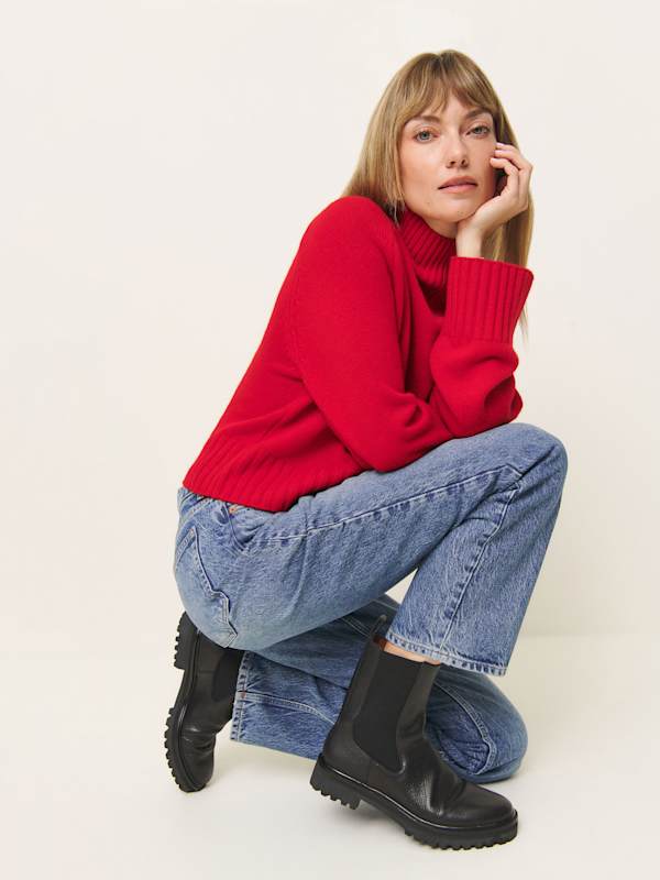 Katerina Lug Sole Chelsea Boot - Black Tumbled